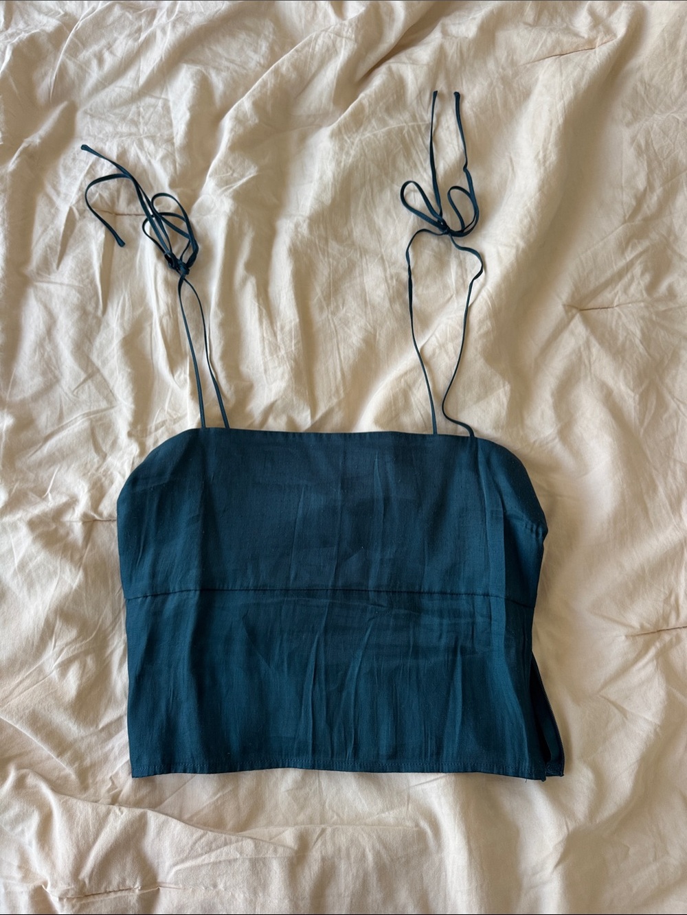 Shoulder Tie Knot Crop Top